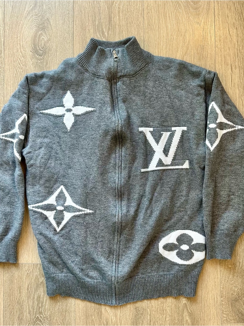 Louis Vuitton Gray Monogram Full-Zip 100% Cashmere Knit Sweater Men’s Medium